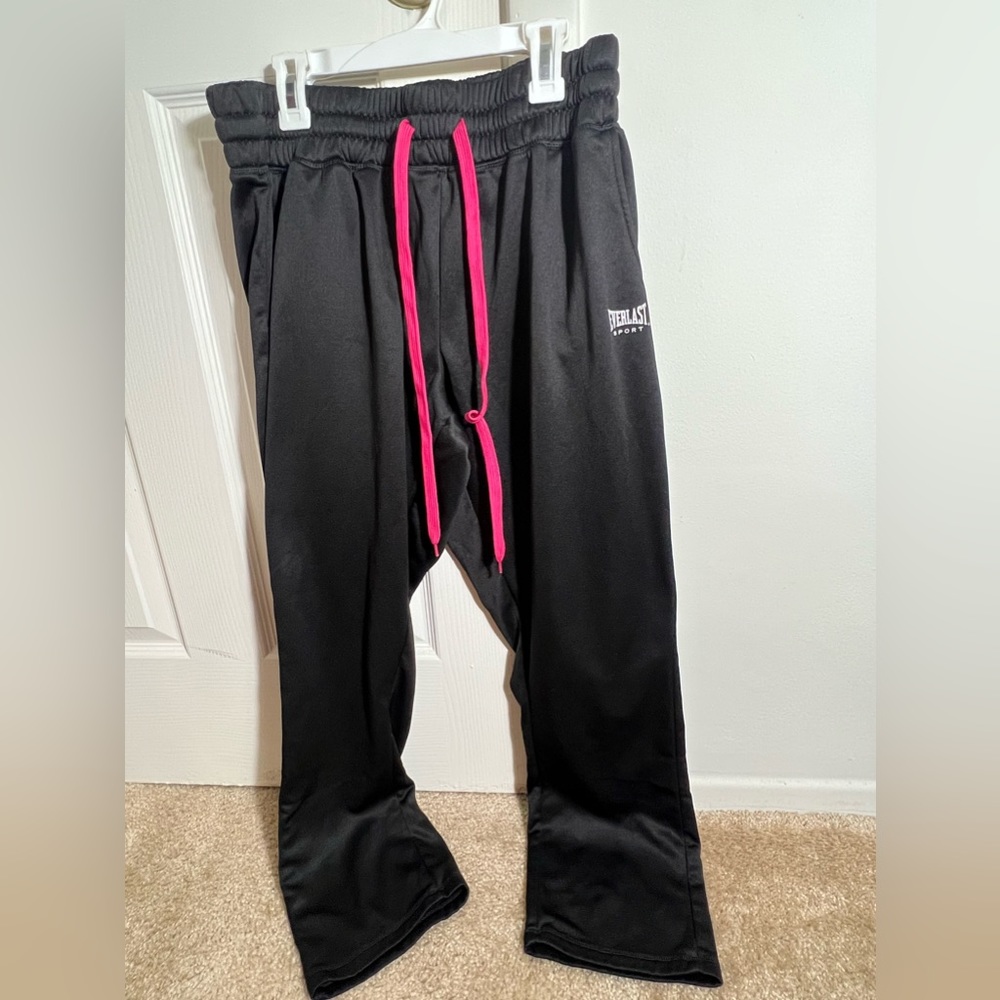 Woman’s Everlast Sport track pants